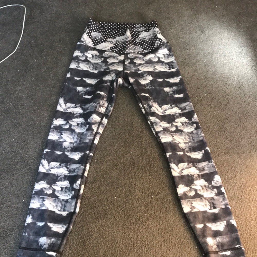 lulu lemon patterned full leg leggings